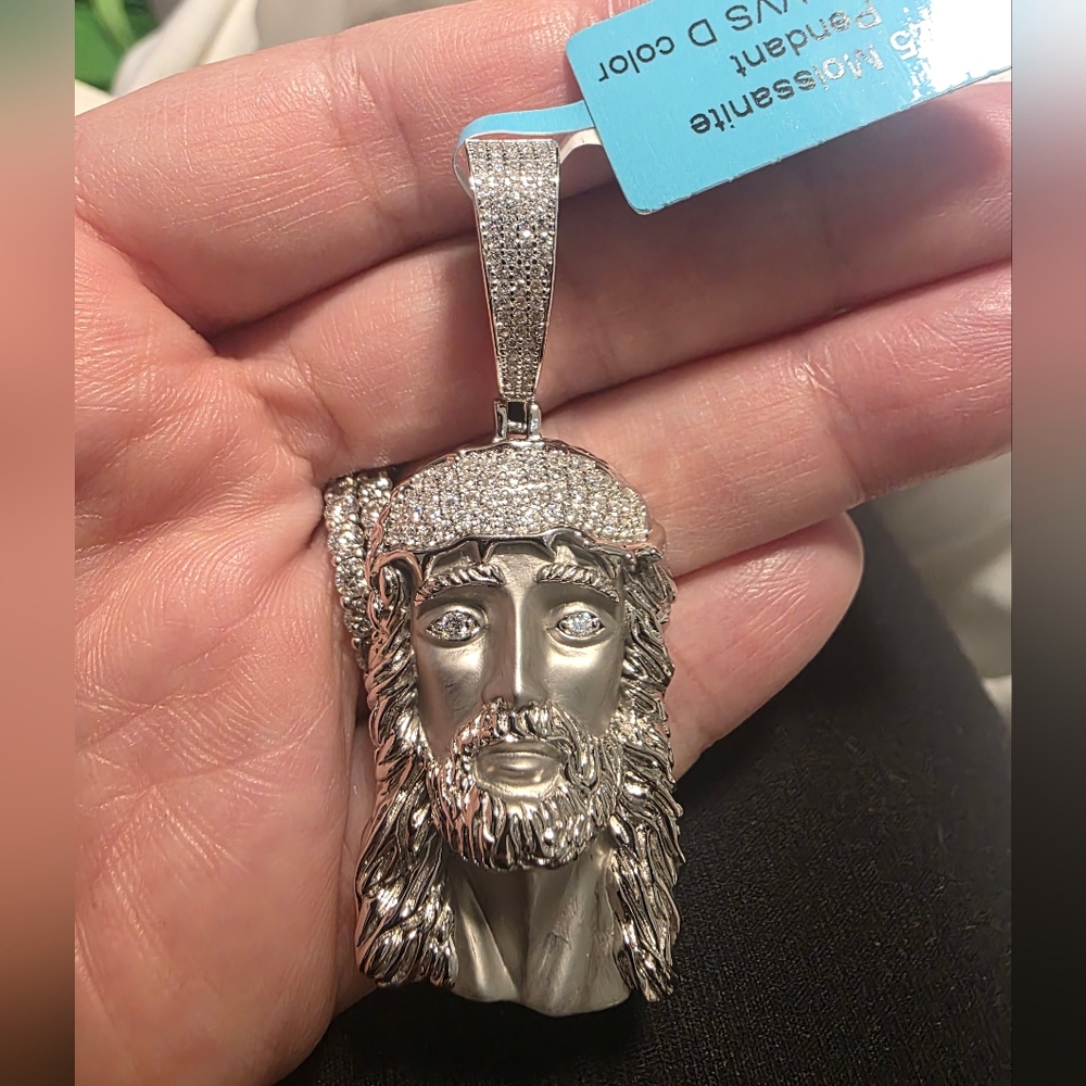 💎 Iced Out Jesus Piece Pendant – Moissanite | 925 Silver (Rhodium Plated) 💎 - Picture 3 of 14